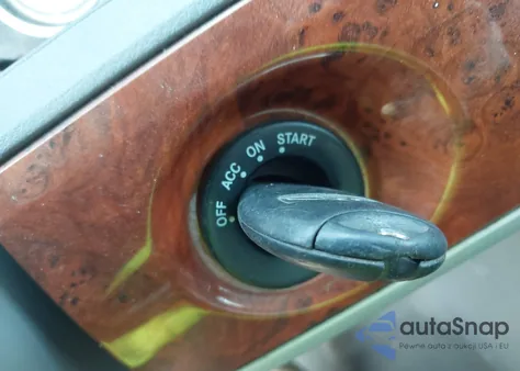 2008 Chrysler Town & Country Touring z USA, uszkodzony, nr VIN 2A8HR54P58R745110